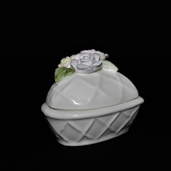 Pair of Millard Lister Ceramic Trinket Boxes | Heart Shaped Ring Box - Picture 6 of 16
